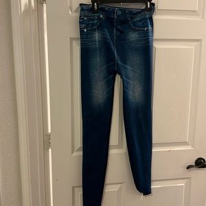 Blue Jeggings- no tag but fits like XL/1X